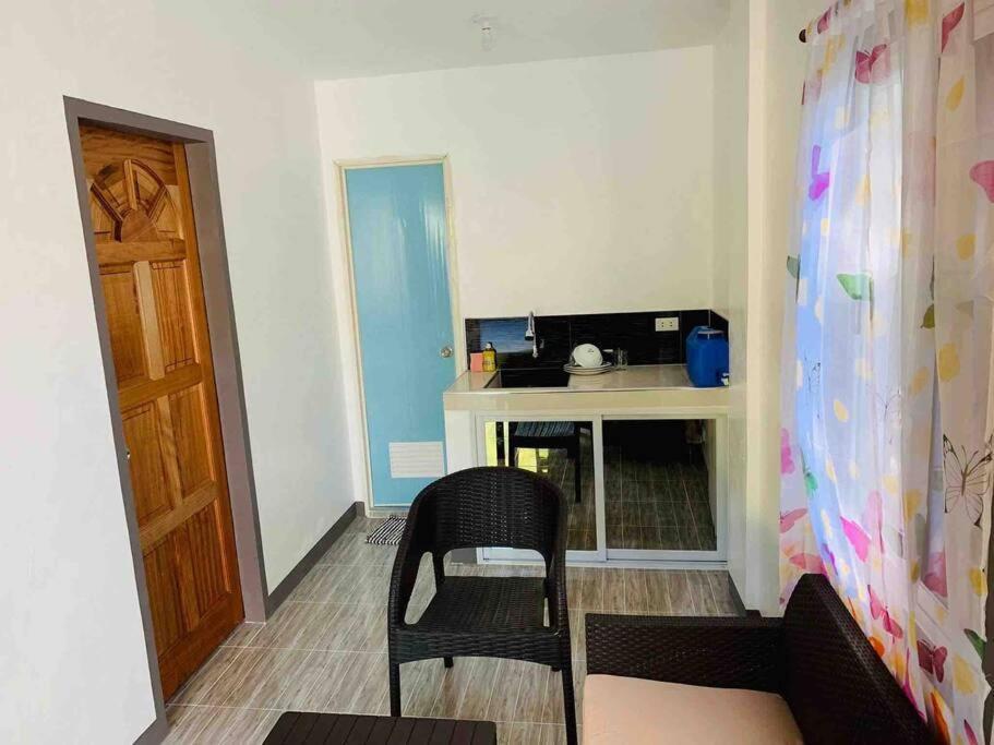 Appartamento Romblon Transient House Esterno foto